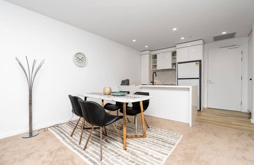 City East Apartment | Lovely 2BR Apartment w/free parking on premises