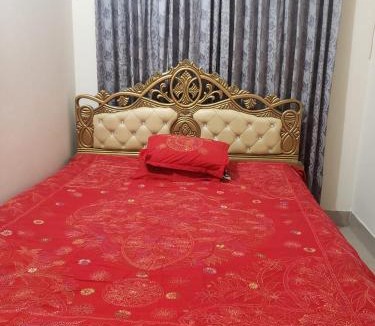 Dhaka House | Lovely double bedroom, next to Dhaka airport please see all pictures