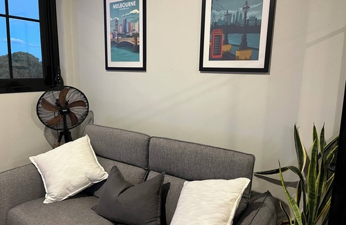 Kingston Apartment | Luxurious 2 Bed 2 Bath Woolstore apartment (aka Kingston Tavern)