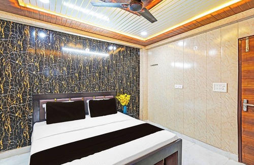 Greater Noida Hotel | Luxurious Hotel with AC & Spacious Bedrooms in Greater Noida