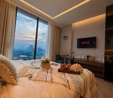 Gurugram Apartment | Luxury 1 BHK - AIPLJoy Square - Golf Course Extension