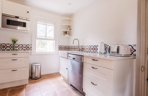 Parkesbourne House | Luxury 1830s Kippilaw Schoolhouse Farmhouse