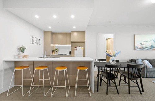 Sydney Olympic Park Apartment | Luxury 2BR Oasis – Panoramic CBD & Park Views