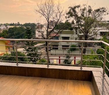 Ranchi Apartment | Luxury 3BHK Villa Near Birsa Munda Airport and Railway Station Ashoka Home Stay