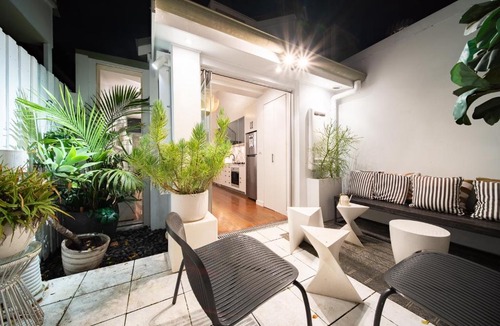 Surry Hills Apartment | Luxury 3BR Oasis with Pool, Gym & Parking, Surry Hills
