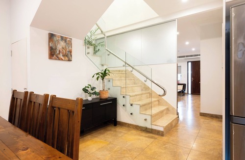 Eastlakes House | Luxury 4-Bed Family Home Near Sydney Airport & CBD