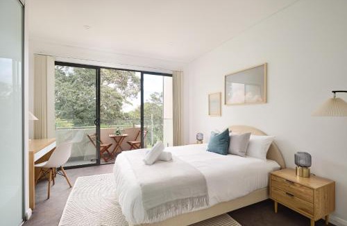 Alexandria House | Luxury 5BR Home - Park Views - Near CBD & Airport