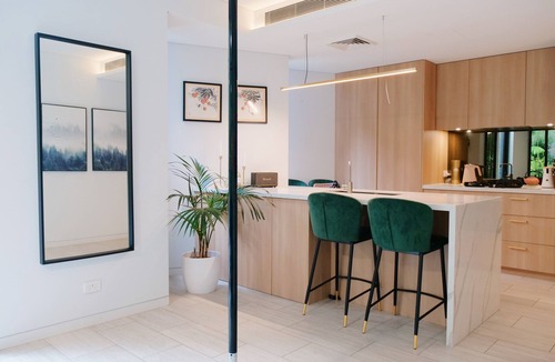 Bellevue Hill Apartment | Luxury apartment with dance pole - 10 min from Bondi Beach