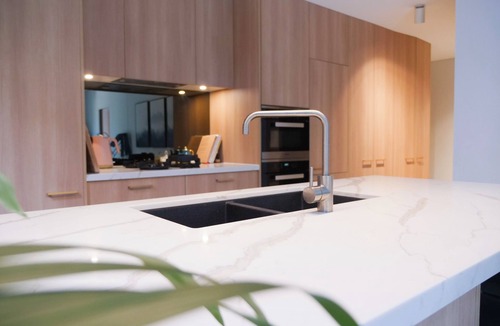 Bellevue Hill Apartment | Luxury apartment with dance pole - 10 min from Bondi Beach