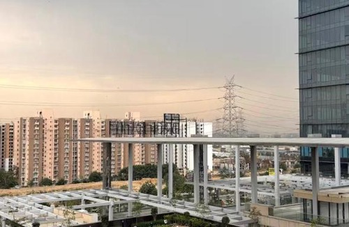 Gurugram Apartment | Luxury duplex with pool view in Gurugram stay