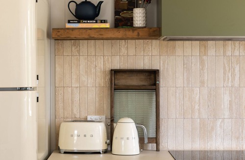 Boomerang Beach House | Luxury renovated 70s beach house with views of Boomerang Beach. Pet friendly