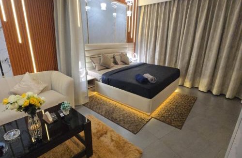 Noida Apartment | Luxury supernova stays