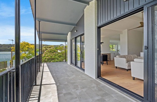 Wagstaffe House | Luxury Villas Wagstaffe Waterfront Retreat - NEW listing, summer special