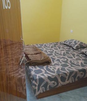 Mathura House | Maa Sharbati devi homestay