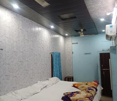 Varanasi House | Maa Tara AC Home Stay