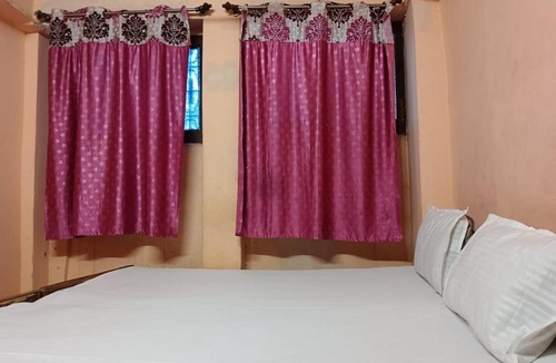 Varanasi House | Maa Vaishno Guest House