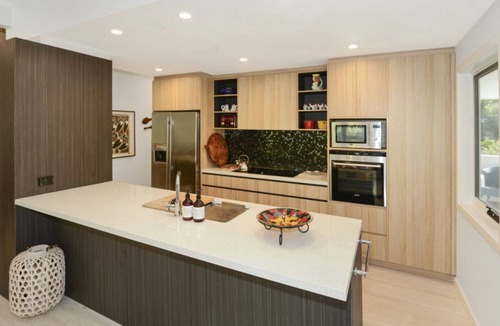 Macmasters Beach House | Mackaren's Lodge - Chic