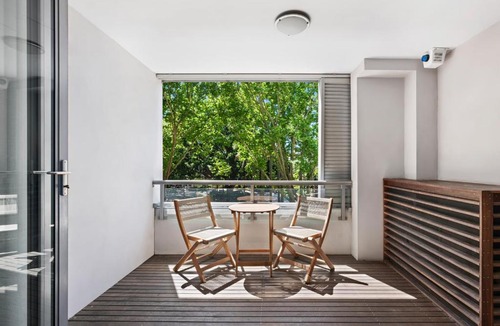 Kings Cross Apartment | MACL119P - Potts Point Pizzazz