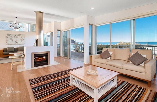 Macmasters Beach House | MacMasters Beach - Beachfront Magic