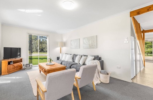 Lovedale Apartment | Madigan Cottages | Settlers Cottage