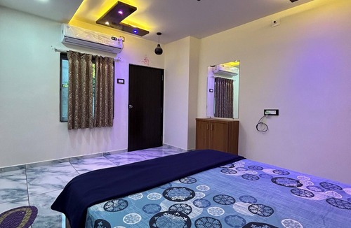 Rajpipla Hotel | Mahadev Home Stay