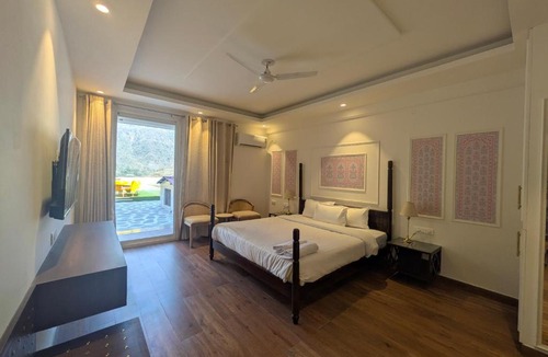 Tapovan Apartment | Majestic Aloha Ganga View Apartment