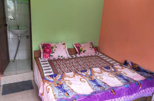 Dunda Hostel | Mamta Palace by StayApart