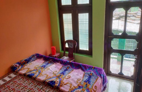 Dunda Hostel | Mamta Palace by StayApart
