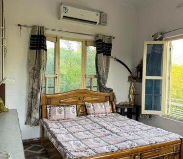 Mandi Apartment | Manohar Home Stay Manali Highway