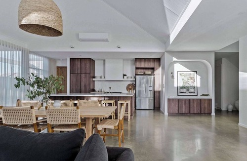 Berry House | Maple on Edward, Berry - by Linnaeus Collection