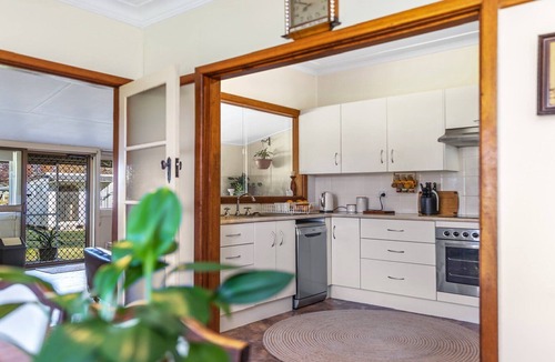 Gloucester House | MARGARETS PLACE - Character filled cottage in Heart of Gloucester