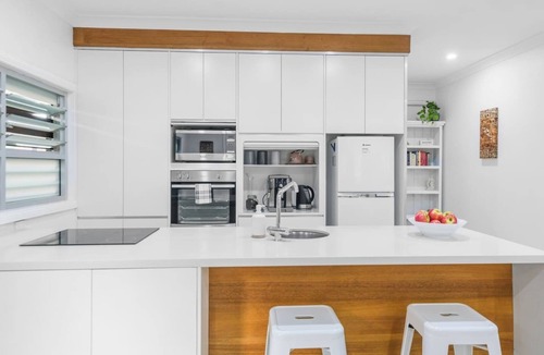 Towradgi House | Marlos Escape A Generous Haven for Couples