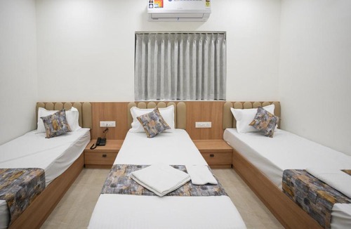 Rajkot Hotel | Maruti Grand Hotel