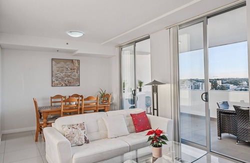 Mascot Apartment | Mascot 804