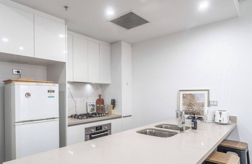 Mascot Apartment | Mascot | Stylish 2BR | Balconyand Parking