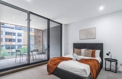 Mascot Apartment | Mascot | Stylish 2BR | Balconyand Parking