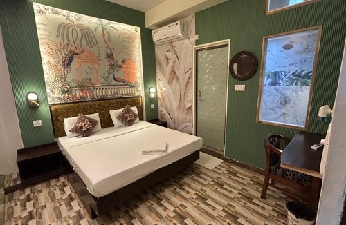 Taj Ganj House | Max Guest House