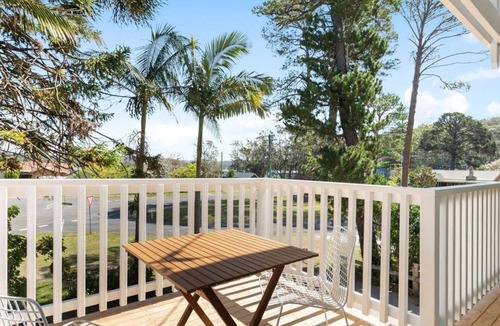 Burrill Lake House | Mcgrath welcomes you to The Lake Hideaway on Kendall