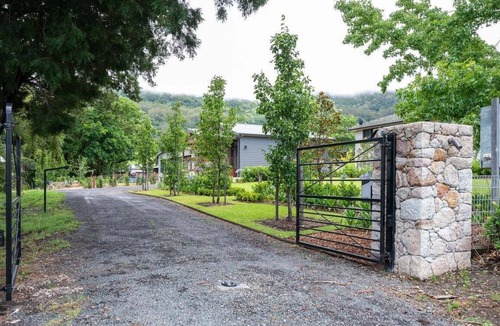 Meroo Meadow Cottage | Meroo Springs - Luxury Country Getaway