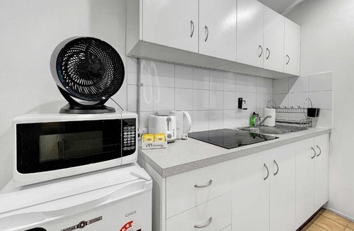 Rushcutters Bay Apartment | MetaWise BnB Modern Studio by Rushcutters Bay 1