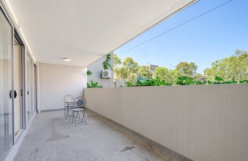 Burwood Apartment | MetaWise Burwood Westfield Cozy 2Bed Free Parking
