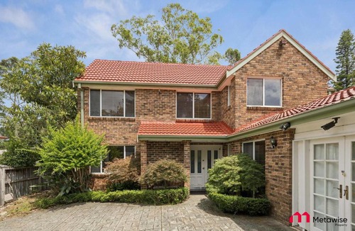 Castle Hill House | MetaWise Cozy Family Room5 in Shared Home Free Parking