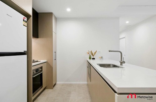 Rouse Hill Apartment | MetaWiseBnB Modern 2BR Near Shops & Metro