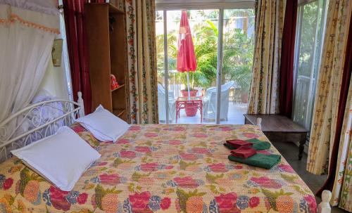 Mazal Waddo Bed & Breakfast | Michèle's Garden