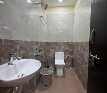 Hanmakonda Apartment | Mihira Home Stays, Kazipet