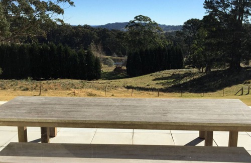 East Bowral Villa | Milton Park Villa 2 stylish & renovated in the historic Milton Park