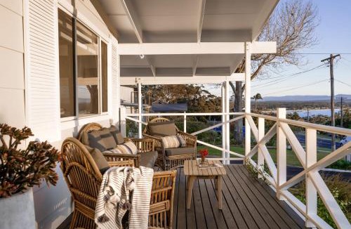 Vincentia House | 'Minerva Cottage Jervis Bay'- Cosy Couples Retreat