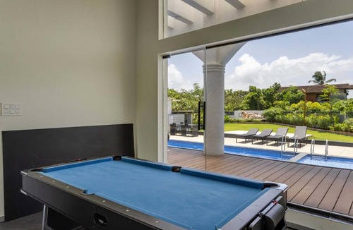 Candolim Apartment | Mini Paradise Apartment by tisyastays