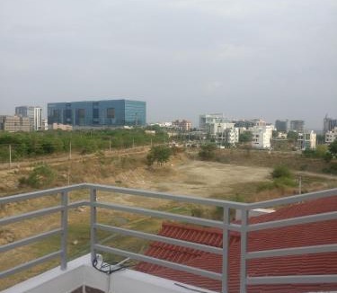 Gachibowli Bed & Breakfast | Misty Lake Guest House