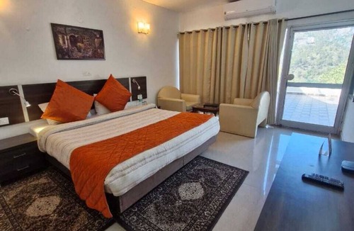 Kumarhatti Resort | Misty Meadows Resort